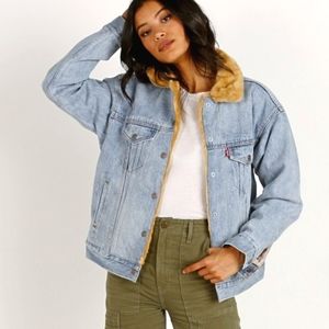 Levi's Kara Sherpa Trucker Jacket sz XS